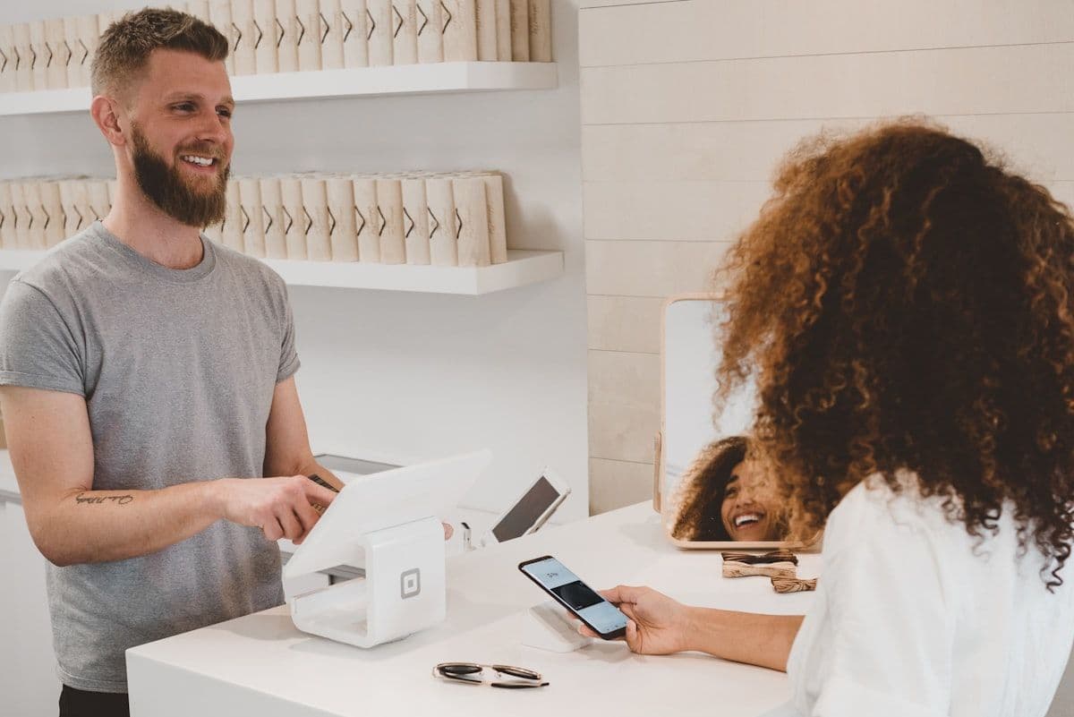 IA para retail y e-commerce en LATAM: cómo capacitar a tu equipo para competir en 2026