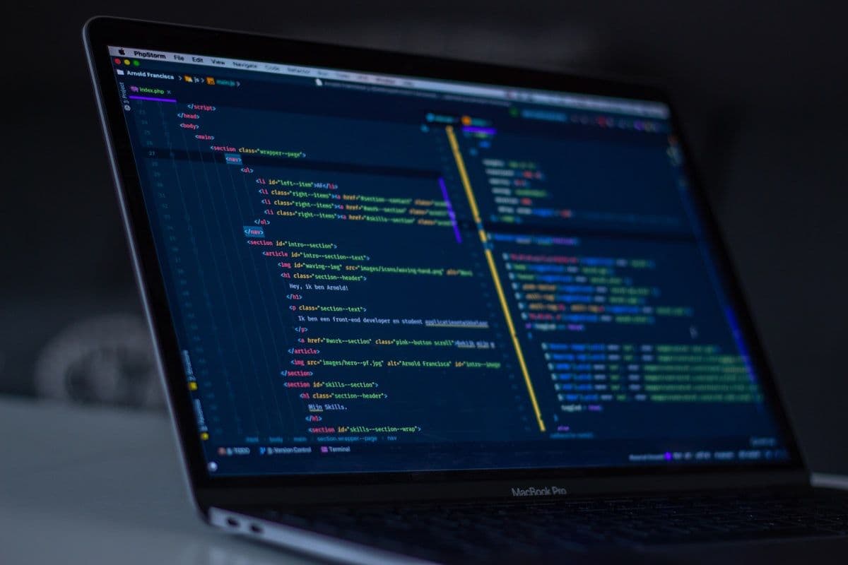 El rol del AI Engineer: qué hace, qué sabe y cómo convertirte en uno en 2026